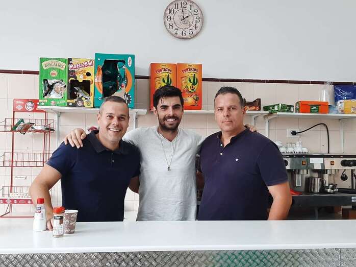 Horacio Colomé, en la cafetería del centro (Foto TA)
